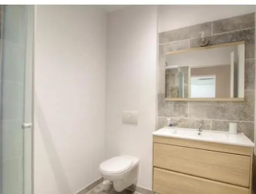 Appartement Tranquille En Bas De